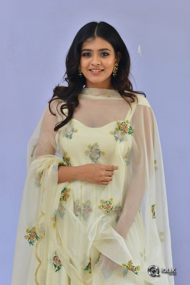 Heeba-Patel-at-24-Kisses-Trailer-Launch